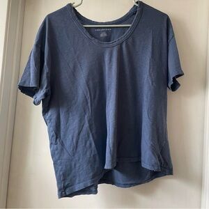 American Eagle blue t shirt tagged women’s size small. In excellent condition